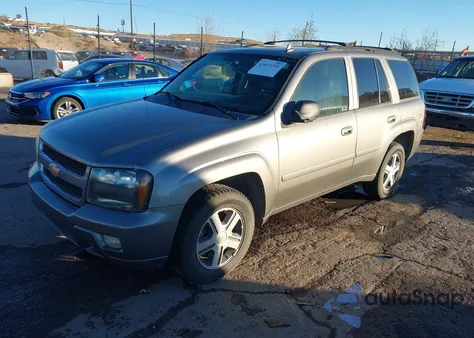 2009 Chevrolet Trailblazer Lt z USA, uszkodzony, nr VIN 1GNDT33S492104653